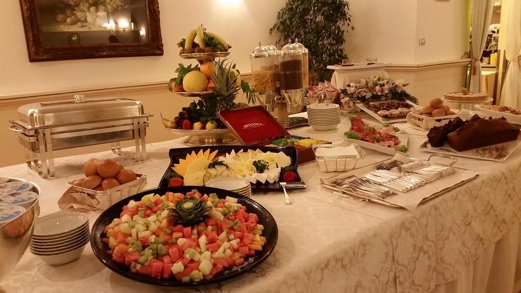 Hotel Villa Degli Angeli كاستل غاندولفو المظهر الخارجي الصورة