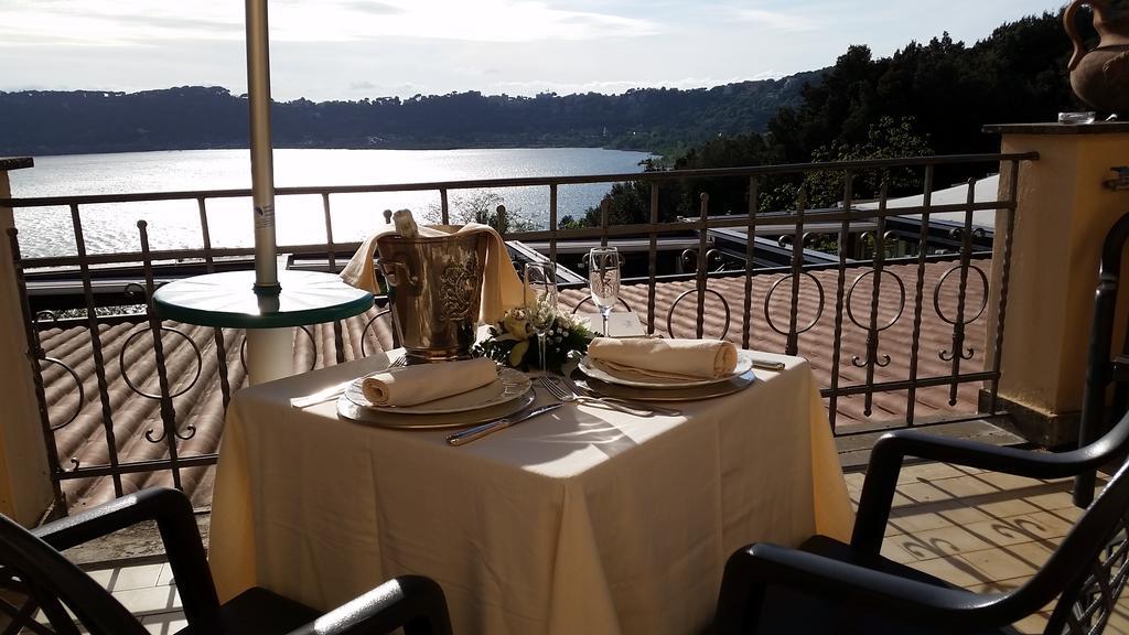 Hotel Villa Degli Angeli كاستل غاندولفو المظهر الخارجي الصورة