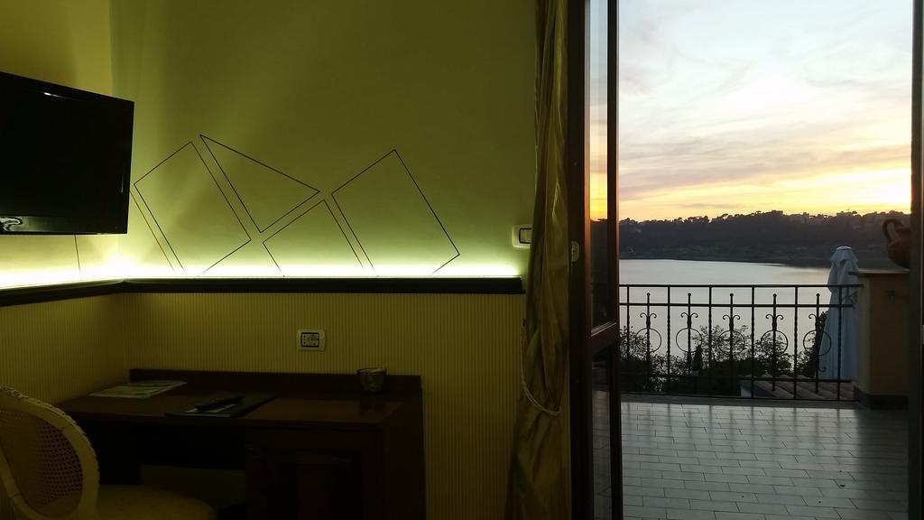 Hotel Villa Degli Angeli كاستل غاندولفو المظهر الخارجي الصورة