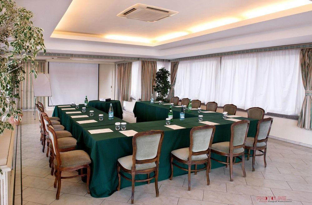 Hotel Villa Degli Angeli كاستل غاندولفو المظهر الخارجي الصورة