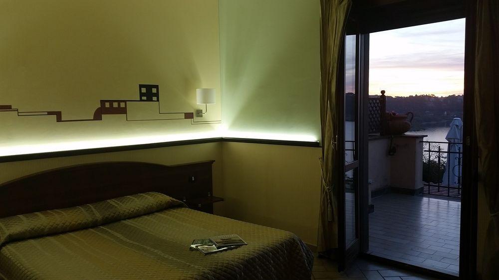 Hotel Villa Degli Angeli كاستل غاندولفو المظهر الخارجي الصورة