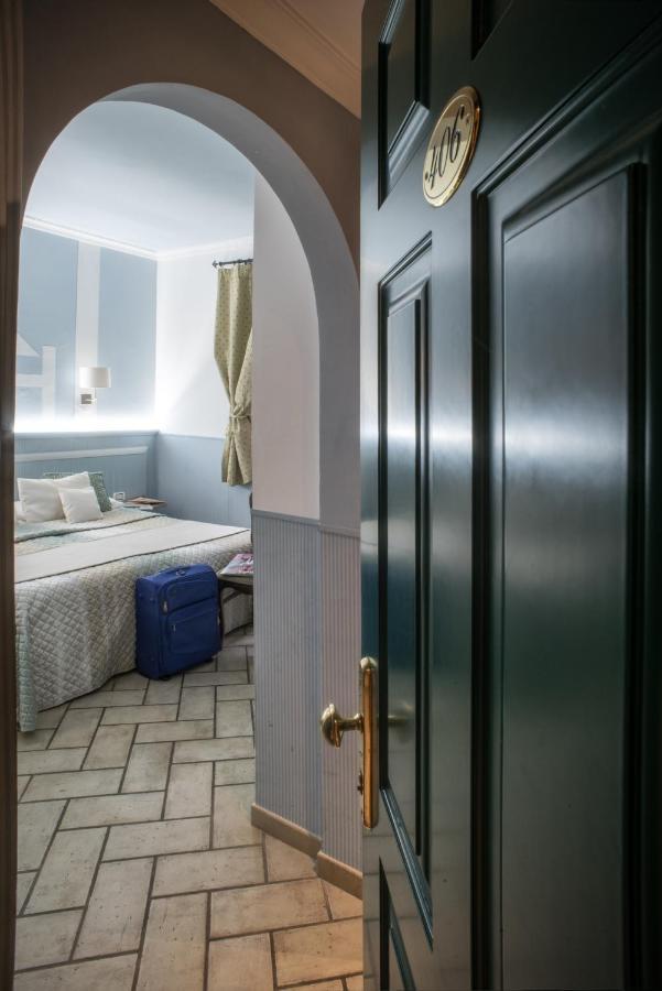 Hotel Villa Degli Angeli كاستل غاندولفو المظهر الخارجي الصورة